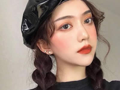 相亲怎么追女生聊天,相亲怎么和女生聊天?