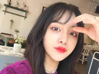 追女生用聊天套路嘛？追女生用聊天套路有用吗？