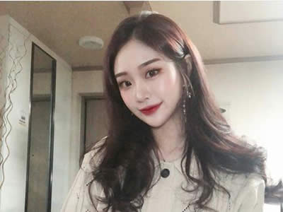 怎么找借口追女生聊天?怎么找借口跟女生搭话?
