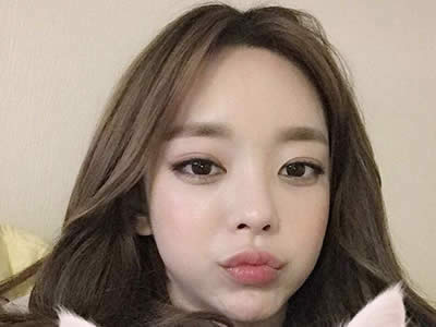 追女生靠聊天还是约会?不敢约会怎么追女生聊天?